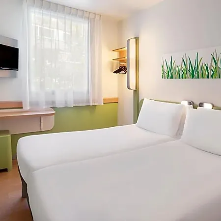 Hotel Plaza Mozart Zaragoza